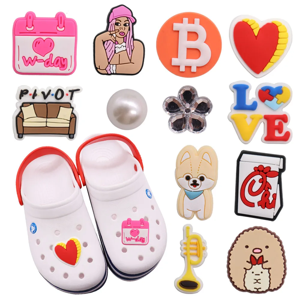 1-12 бр PVC W-day Любовта на Сърцето на Кучето Детски Обувки Бижута с Катарама Кристални Аксесоари За Обувки са Подходящи Croc Jibz X-mas Подарък
