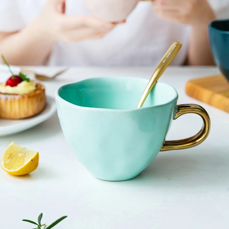 2021 нова креативна чаша в скандинавски стил ins скъпа самоличността на момичето однотонная с лъжица керамични проста кафеена чаша чаена чаша