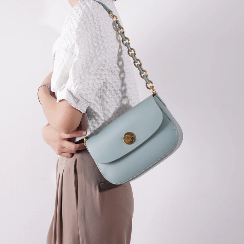 XHTY Нова Седельная чанта с Дебела верига, чанта за подмишниците, дамски Корейската версия на Прост чанти на рамо, Мода 2022, Пролет и лято