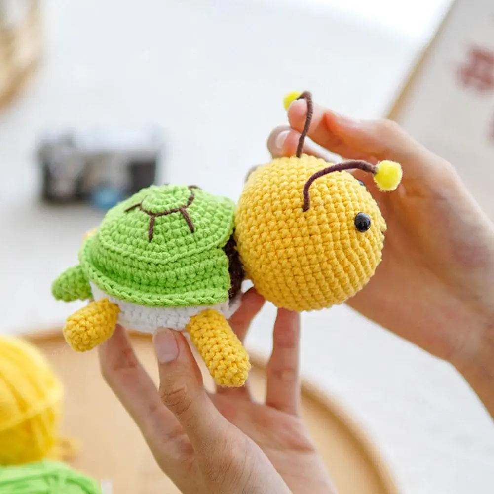 Скъпа Пчела и костенурка Пълен комплект за плетене на една кука е подходящ за начинаещи, начинаещи, начинаещи Кукла за момичета Изображение 1 