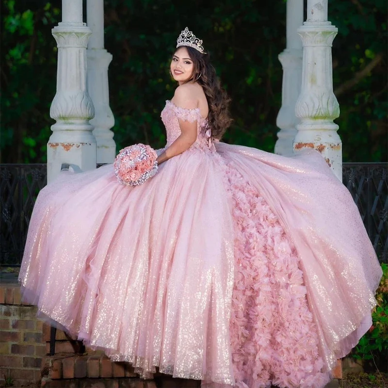 Розови Блестящи Буйни Рокли Принцеса с открити Рамене, Дантелени Апликации, Кристално Бална Рокля, Сладки 16 Рокли, Vestidos De 15 Años